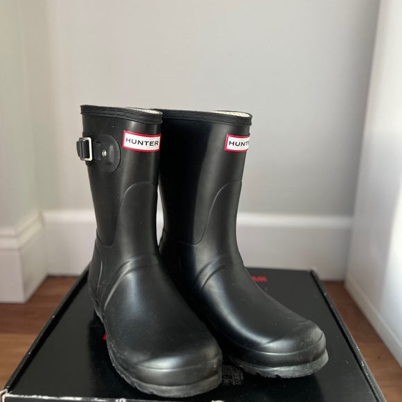Hunter | Women’s Original Tour Short Rain Boots - Picture 2 of 5